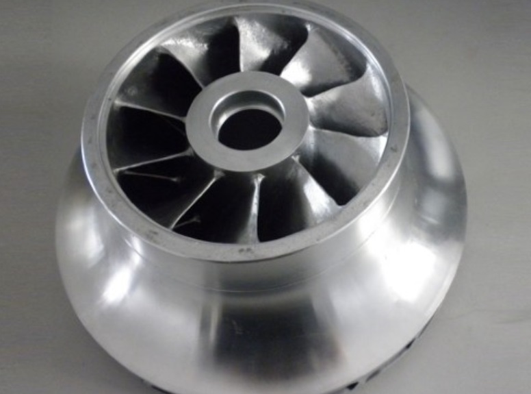 航空发动机叶片去毛刺难题：磨粒流设备的高